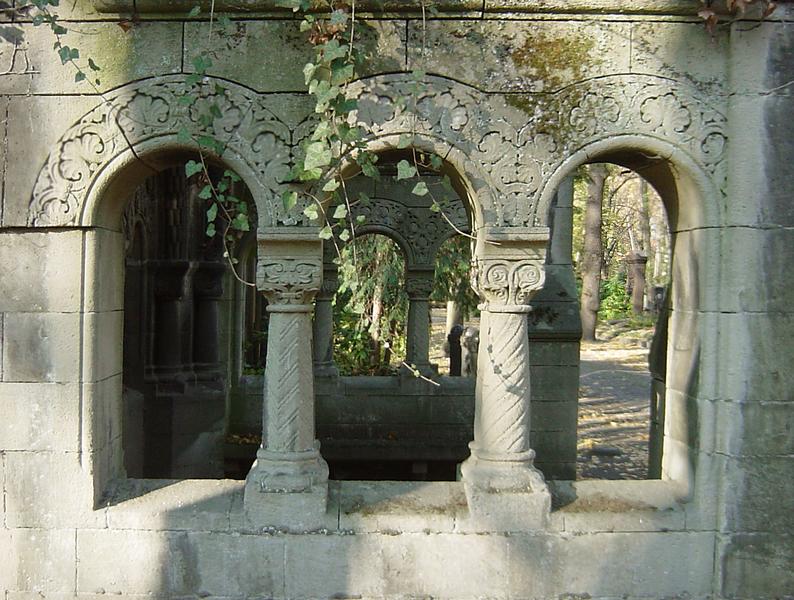 Jüdischer Friedhof Berlin - Durchblick