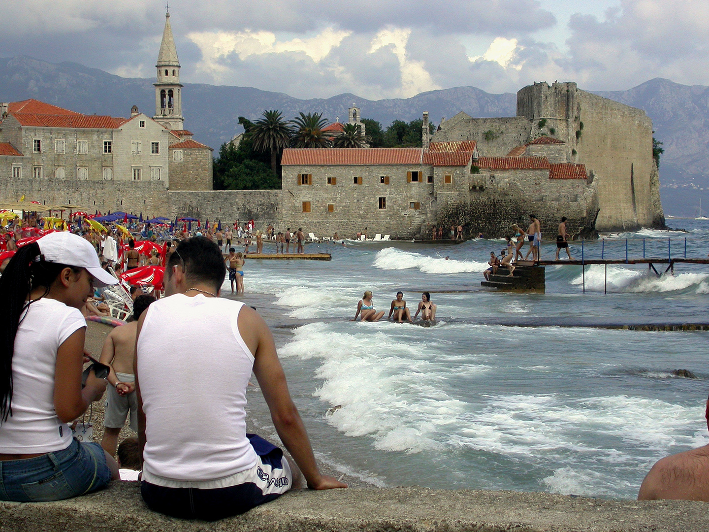 "Jugend und Altstadt von Budva"