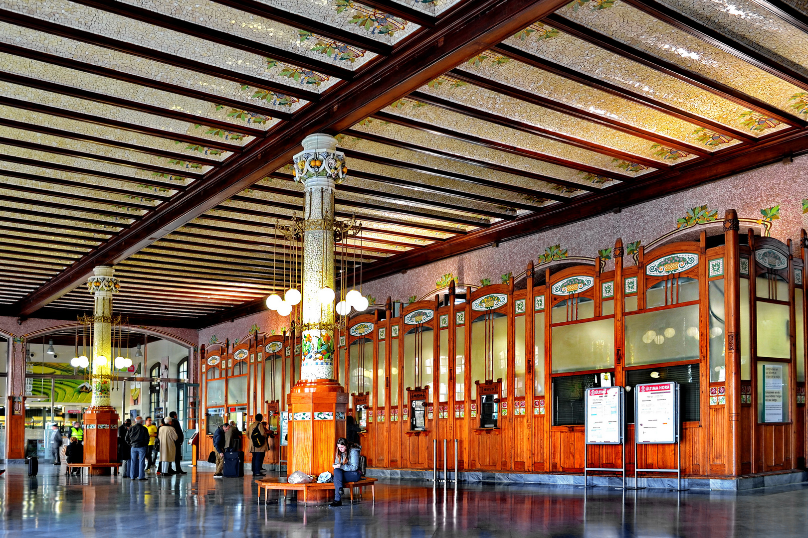 Jugendstil Bahnhof Schalterhalle aus 1917