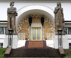 Jugendstil-Hauseingang Rückseite Museum