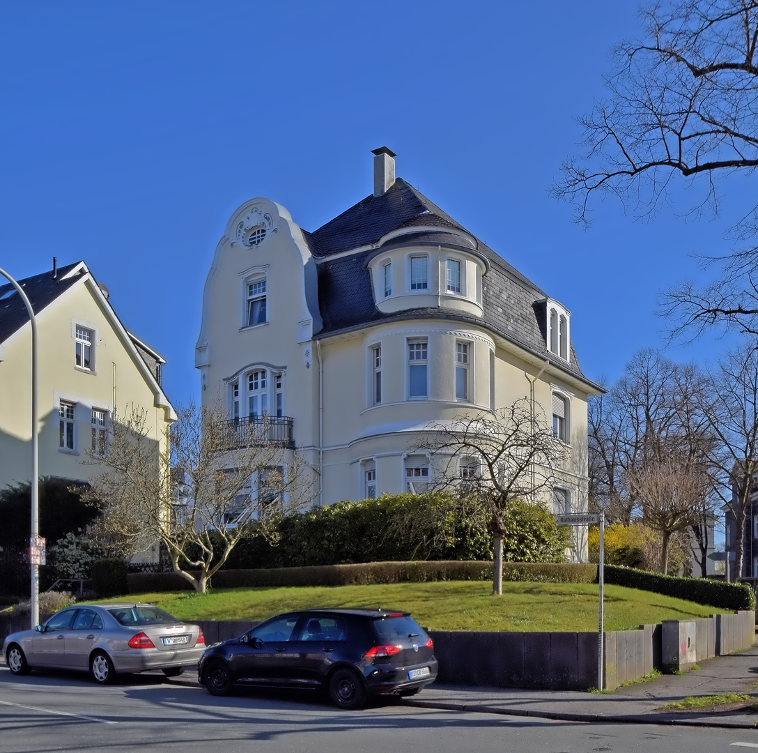 Jugendstil Villa in Cronenberg