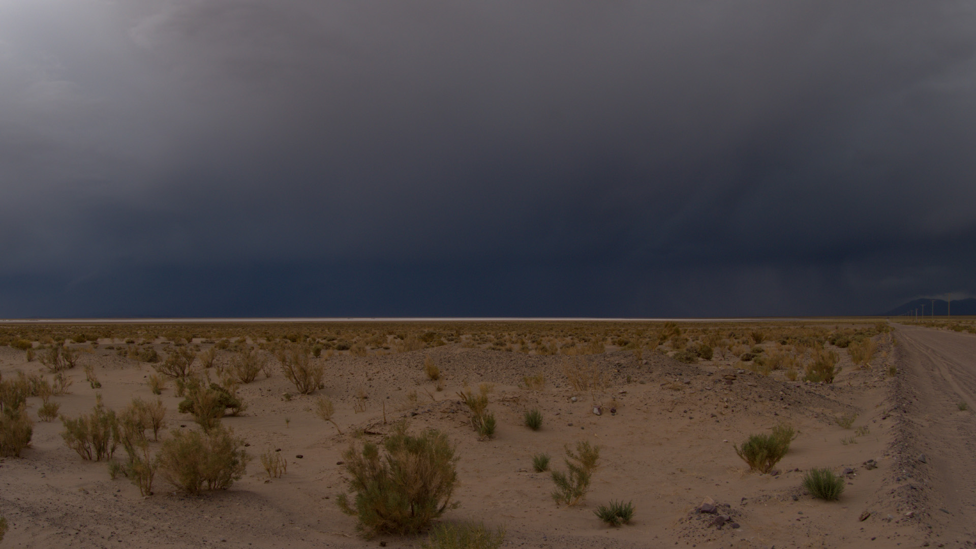 Jujuy - Posada del Silencio - Regen über den Salzseen