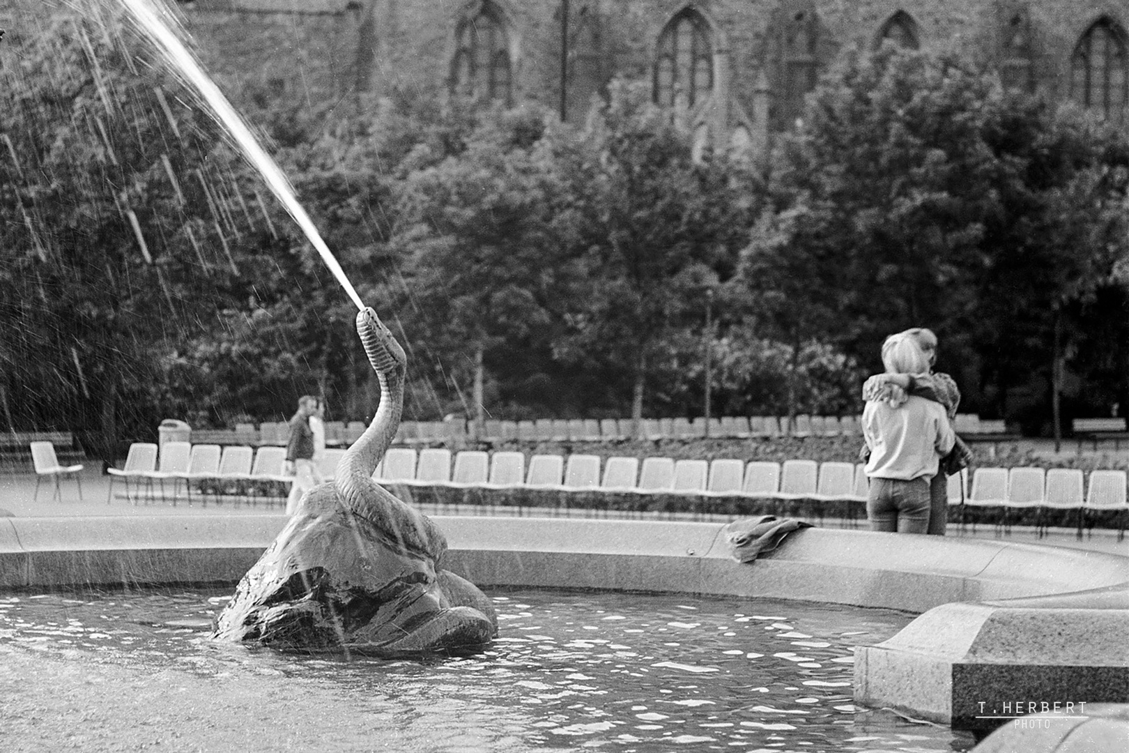 Juli 1989 in Ostberlin, Am Neptunbrunnen