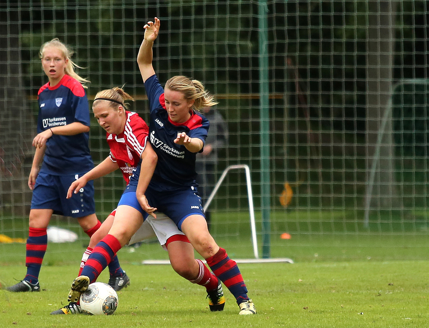 Julia Roessner im Zweikampf