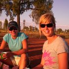 Julia und ich mitten im australischen Outback