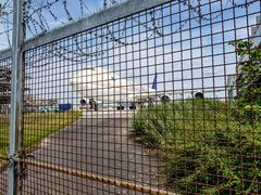 Jumbo hinter Gittern