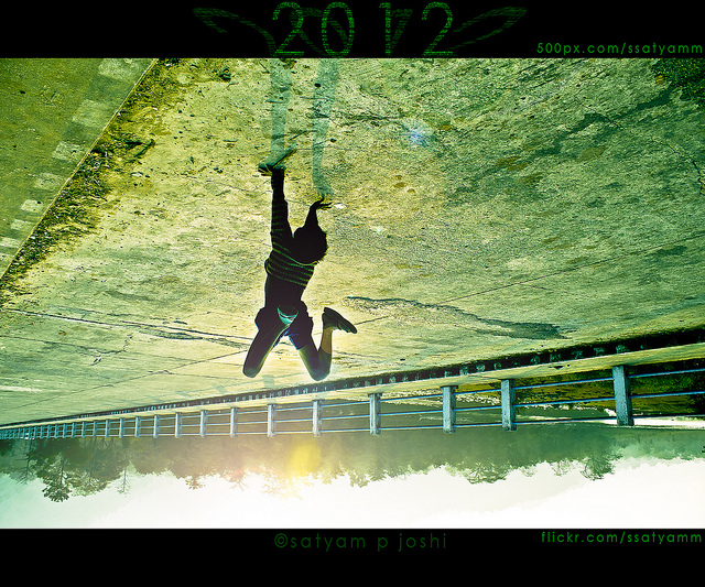 Jump und berühren Sie die Brücke