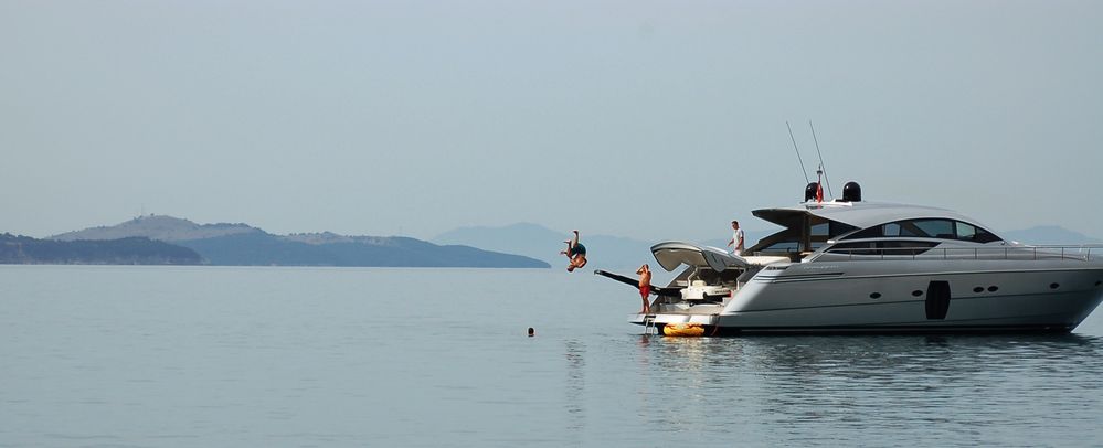 Jumping to the see von RildoTopi