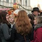 Jung und Alt auf dem Christkindlesmarkt