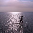 Junge am Strand von Esbjerg