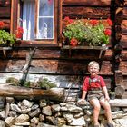 Junge auf der Alm