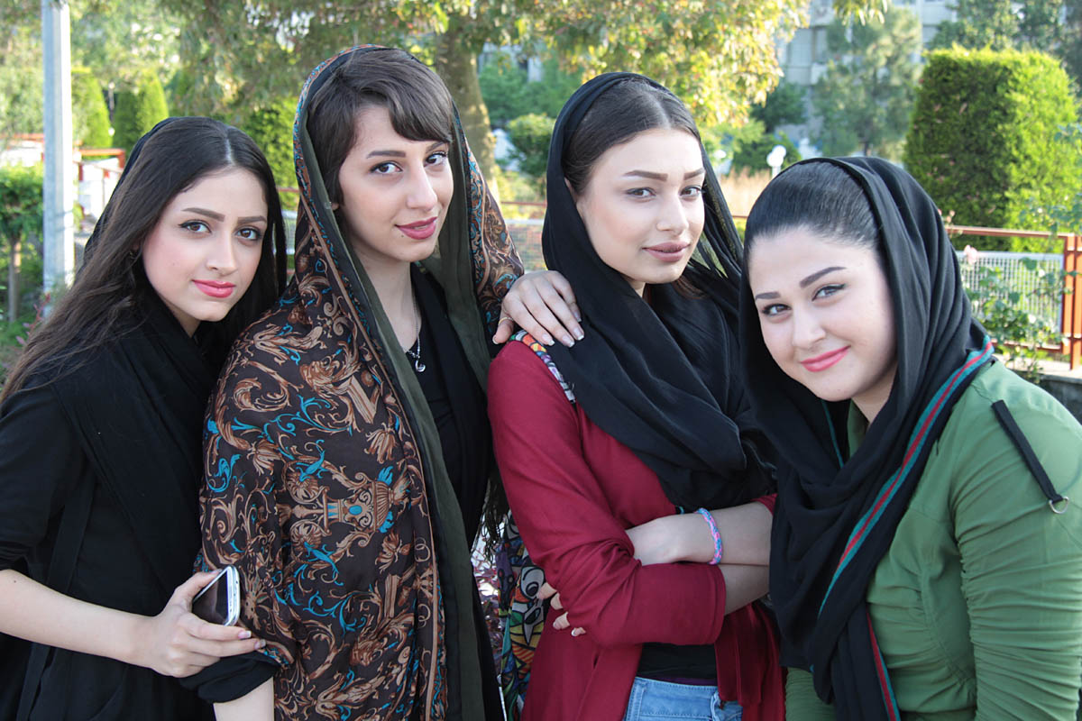 Junge Frauen im Iran