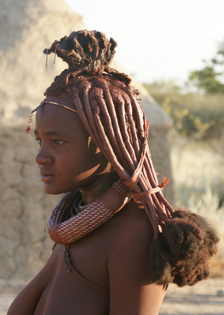 Junge Himba auf Gelbingen
