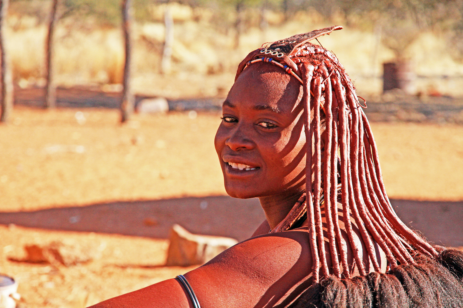 Junge Himba-Frau, Namibia