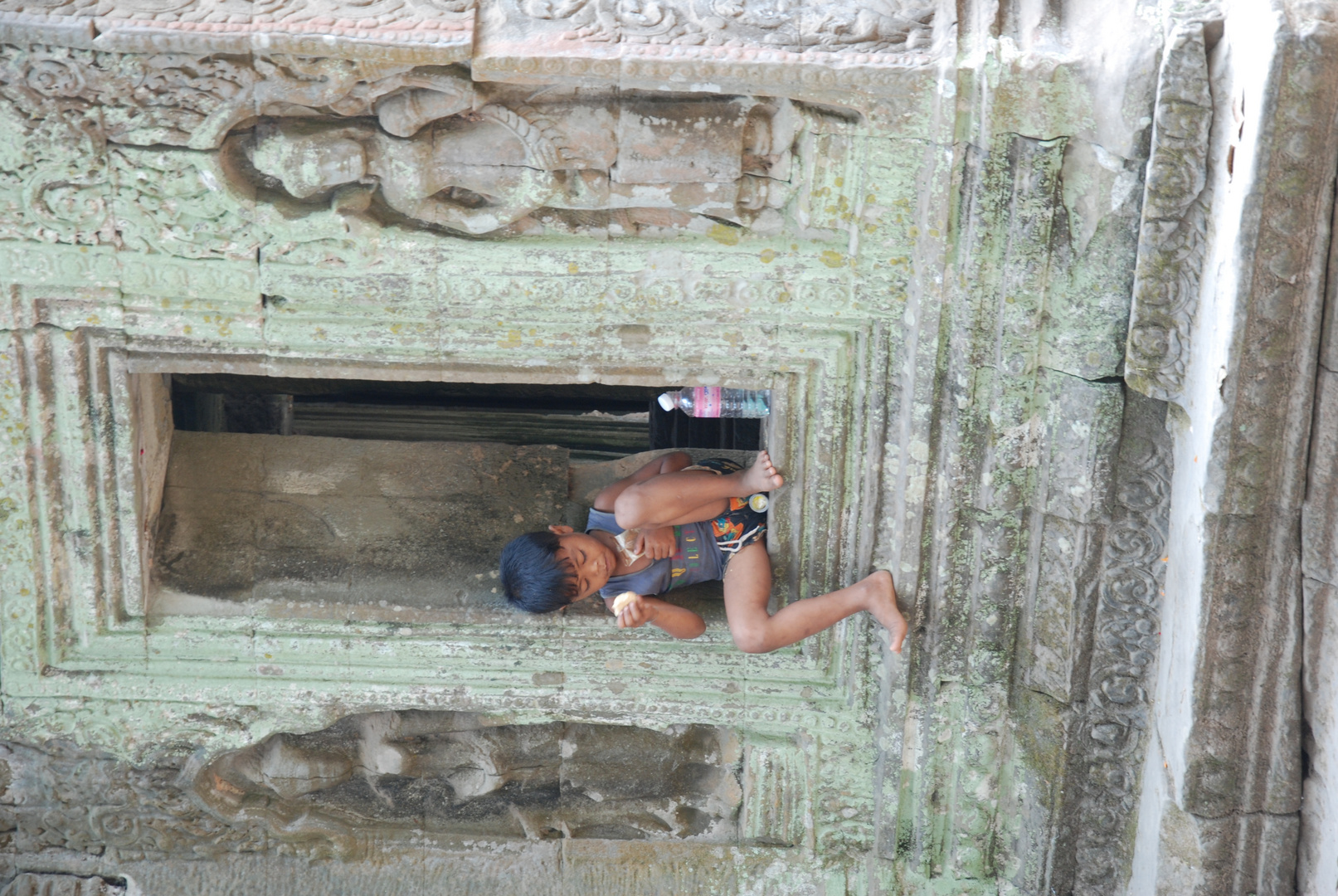 Junge in Angkor Wat, Cambodia