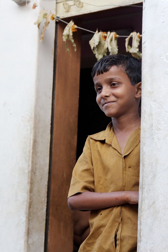 Junge in einem indischen Dorf von Kopp Corinna 