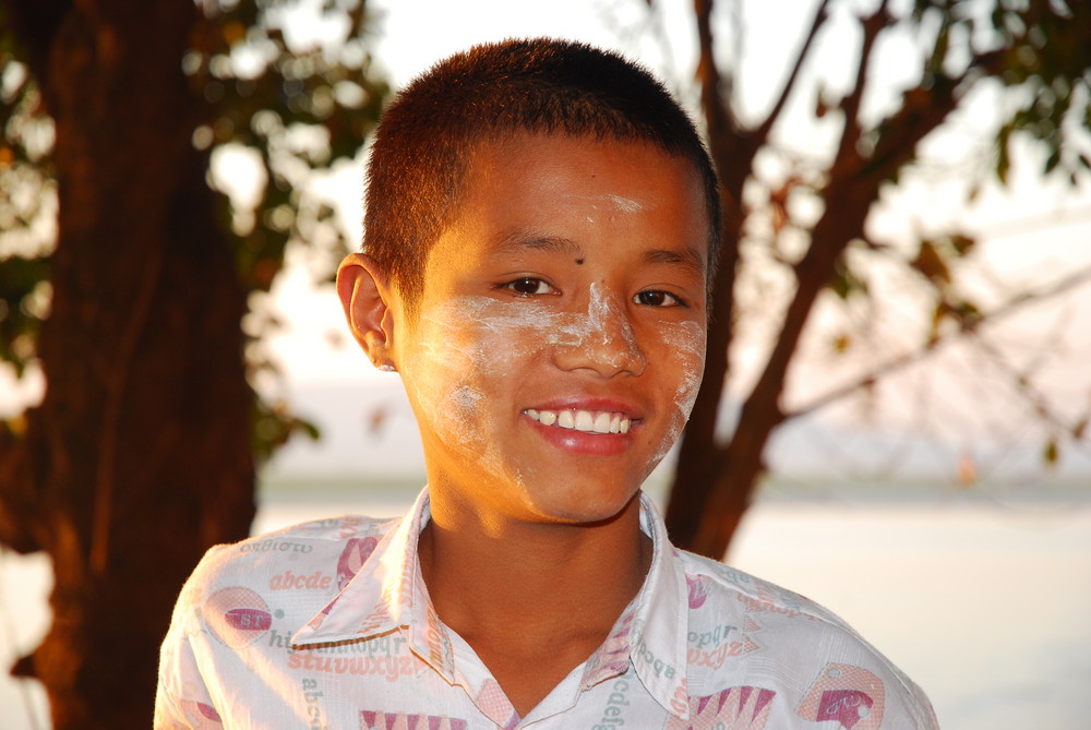 Junge in Mandalay