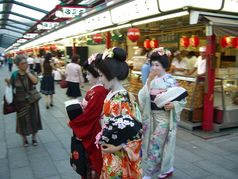 Junge Japanerinnen