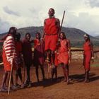 Junge Masai beim Springen