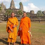 junge Mönche vor Angkor Wat