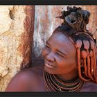 Junge Omu-Himba Frau