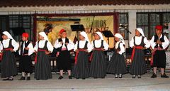 Junge Tanzgruppe aus Kokkari-Insel SAMOS /Greece b.Weinfest.2007