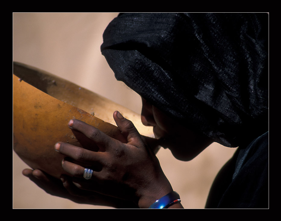 junge tuareg frau.