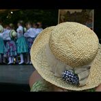 junge Zuschauerin beim Ballett...