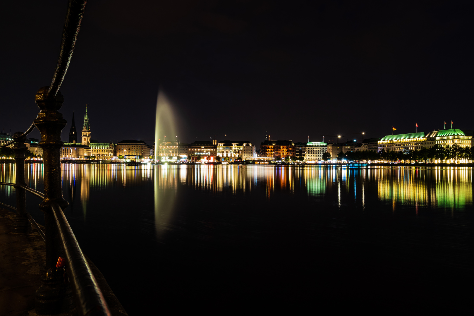 Jungfernstieg bei Nacht