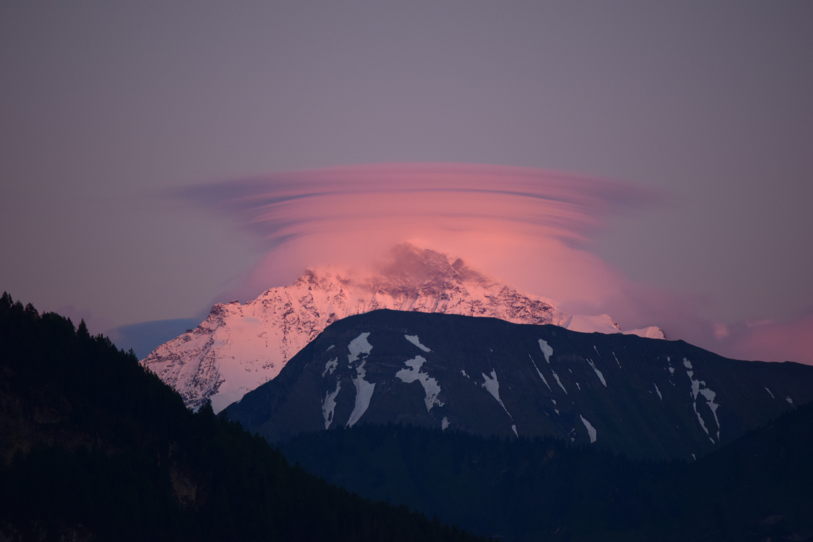 Jungfrau bei Sonnenuntergang