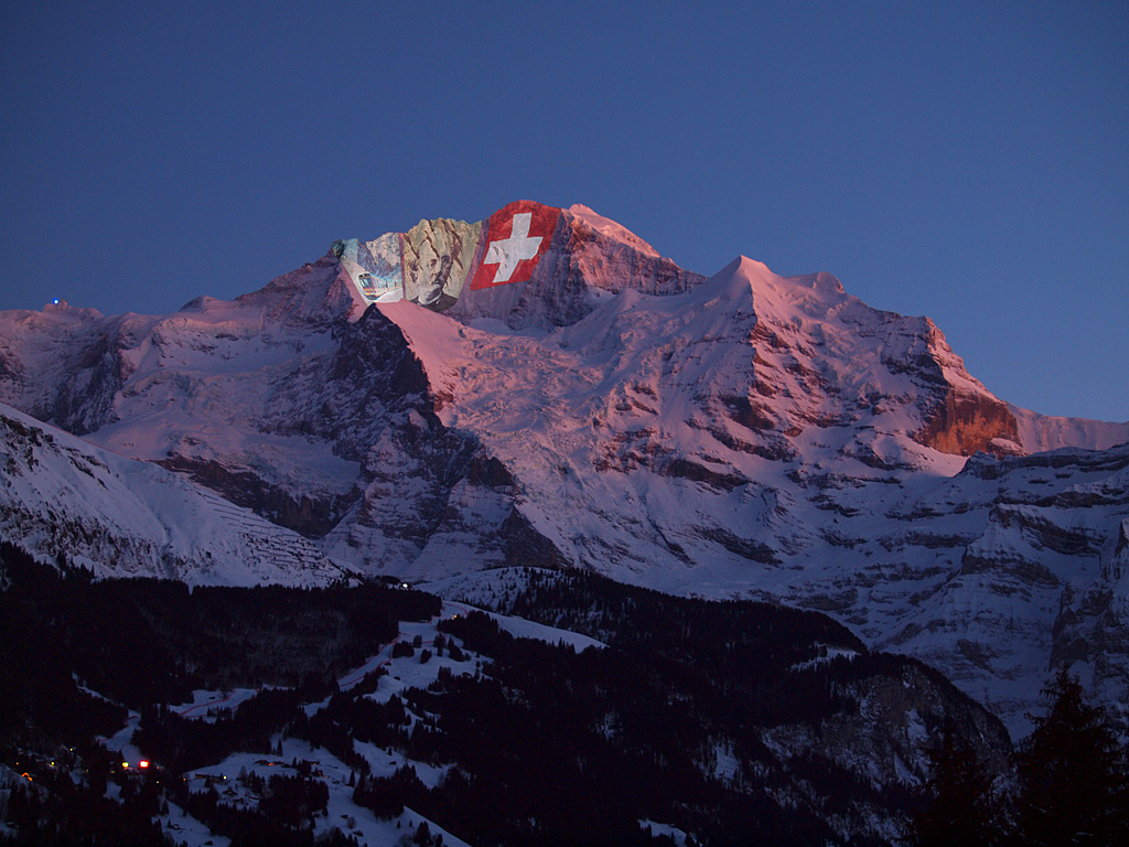 Jungfrau beleuchtet