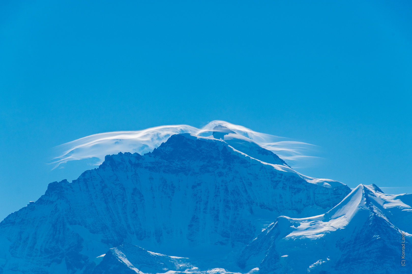 Jungfrau mit Flügeln