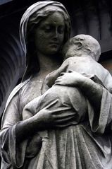 Jungfrau mit Kind (Necropolis XVIII)