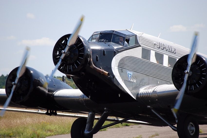 Junkers JU-52