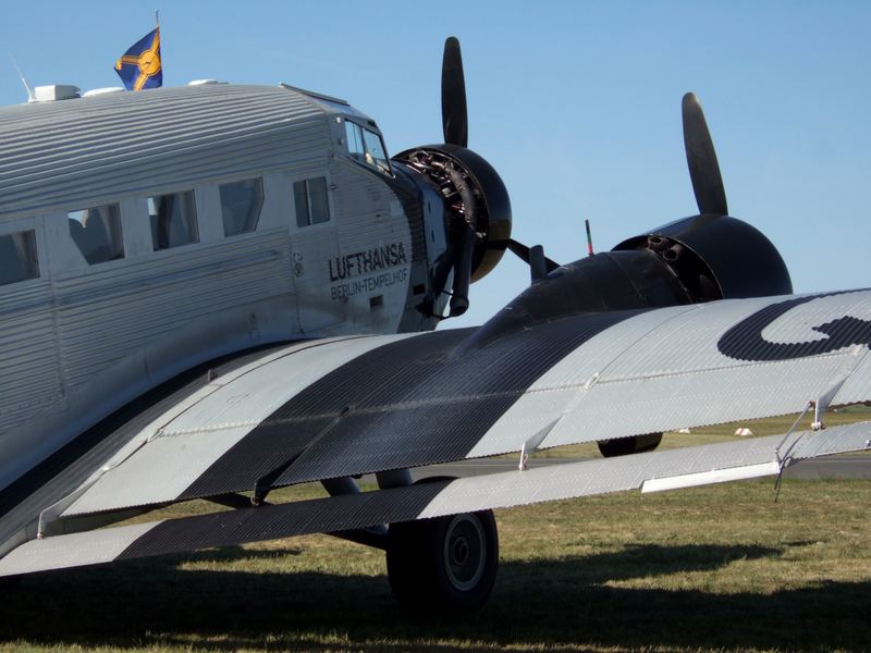 JUNKERS JU-52