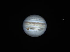 Jupiter mit Io und dem Großen Roten Fleck