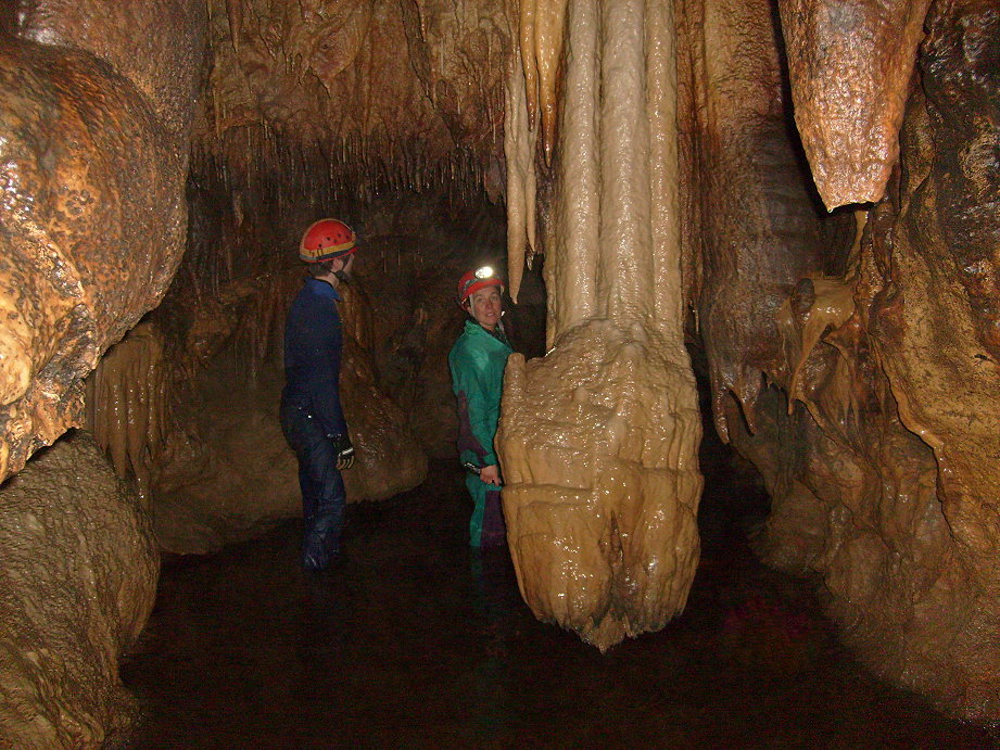 Jura-Höhle