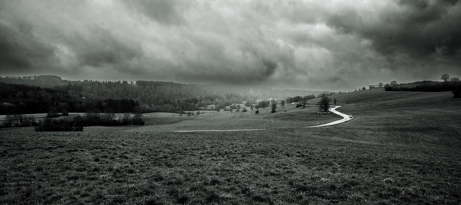 Juralandschaft im Vorfrühling