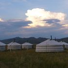 Jurtencamp am Abend