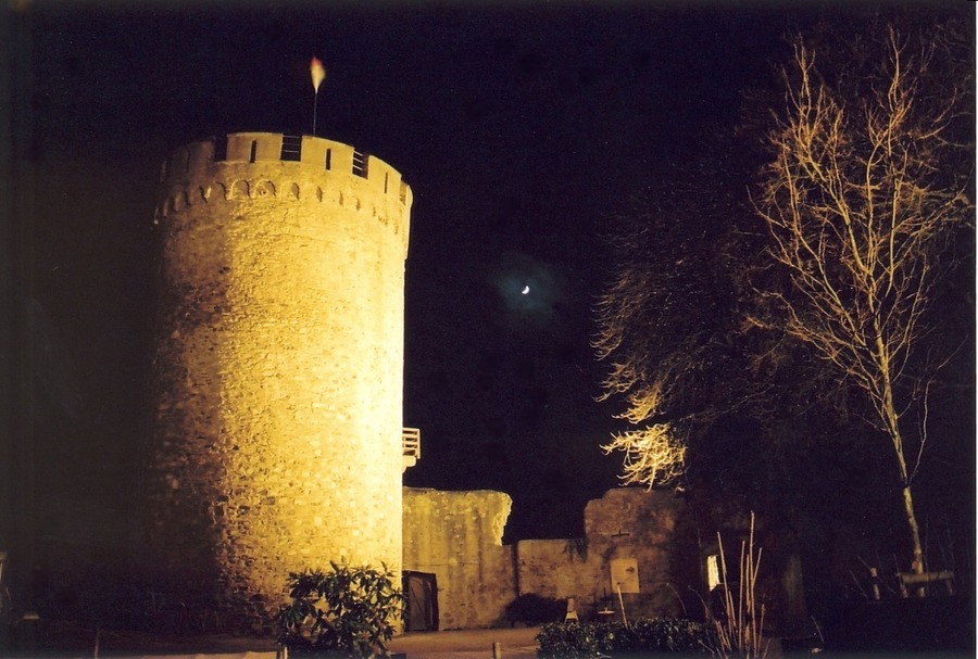 Just another castle at night .... (2)