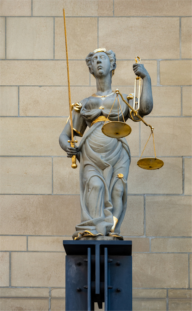 Justitia Foto Bild Europe Schweiz Liechtenstein Kunstfotografie Kultur Bilder Auf Fotocommunity