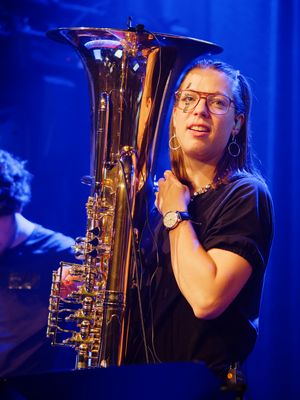 Jutta Keeß von Jazzrausch. Technojazz mit der Tuba