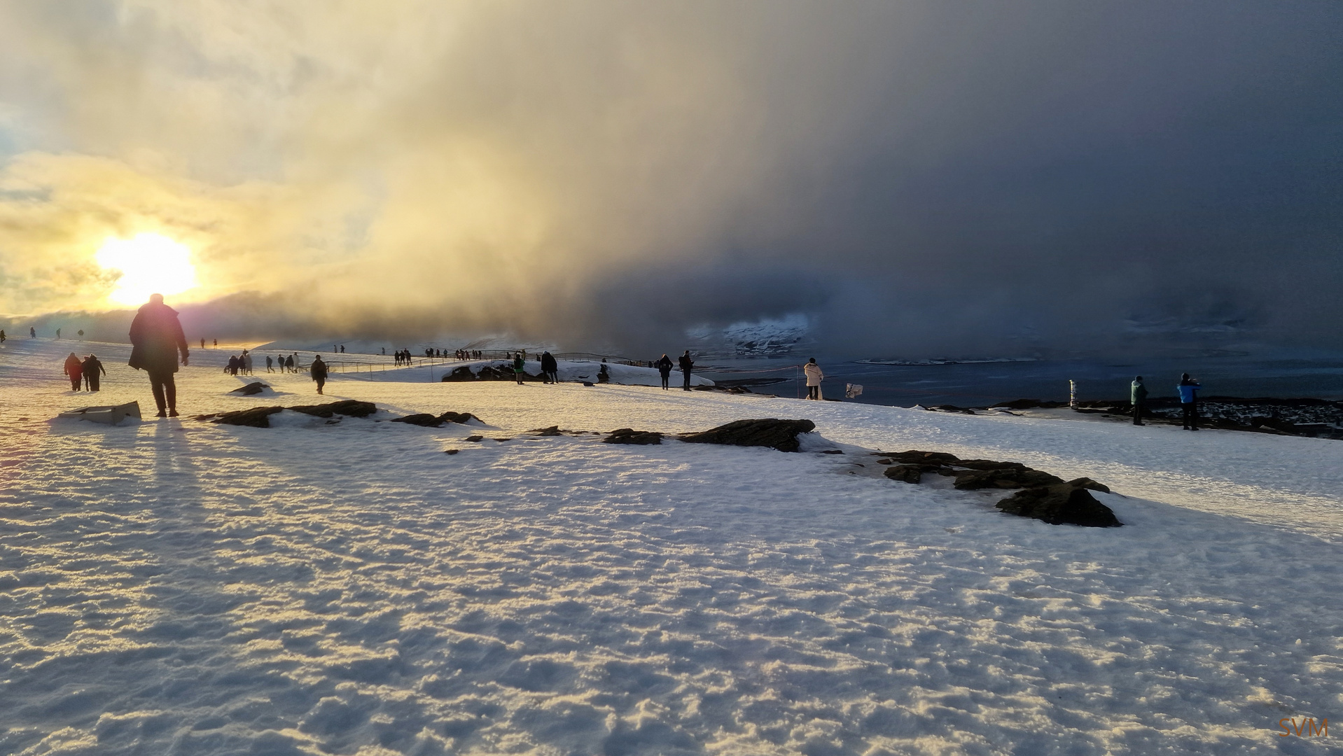 (K)-ein Blick hinunter nach Tromsö