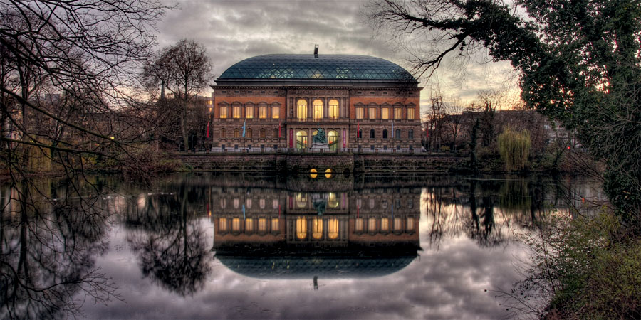 K21 am Schwanenspiegel in Düsseldorf Foto & Bild ...