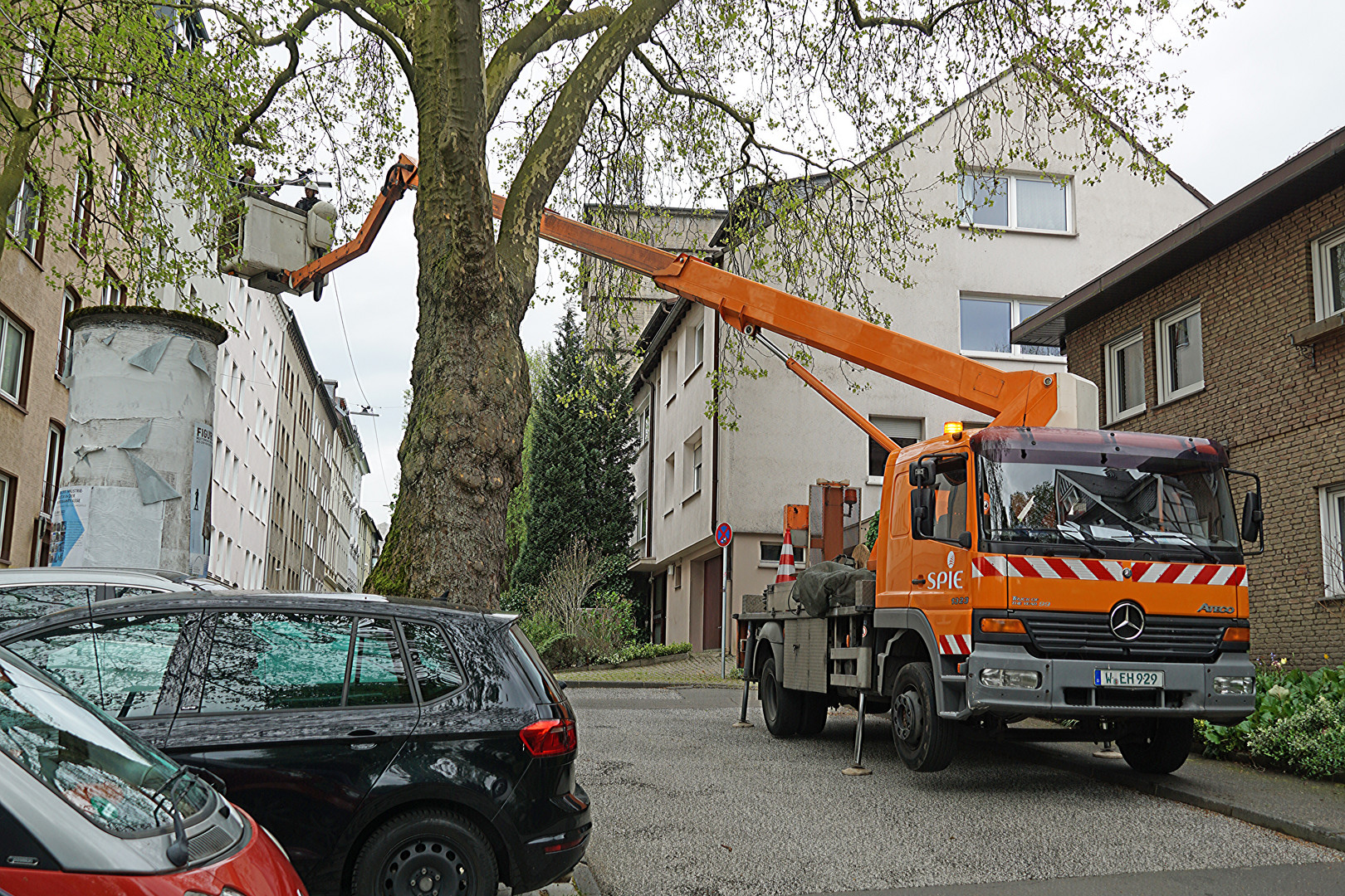 Kabel und Lampenreparatur.