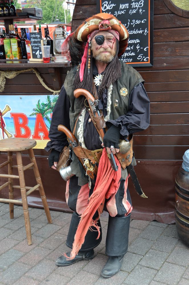 Käpt´n Jack als Pirat zur Hanse Sail 2013