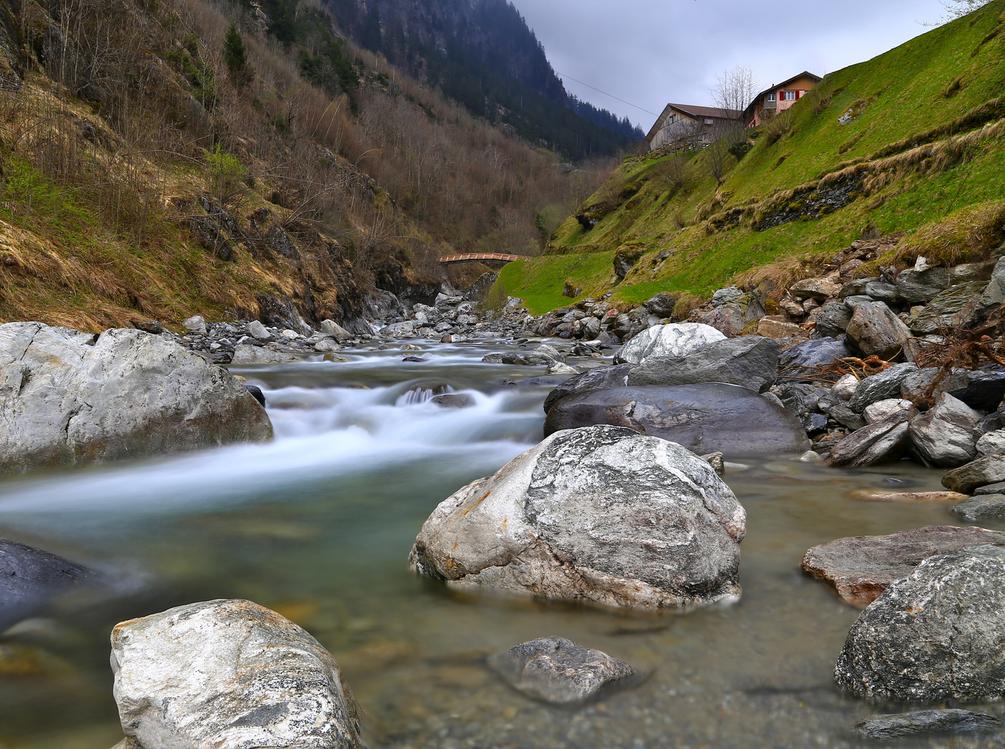 Kärstelenbach Acherli, Bristen