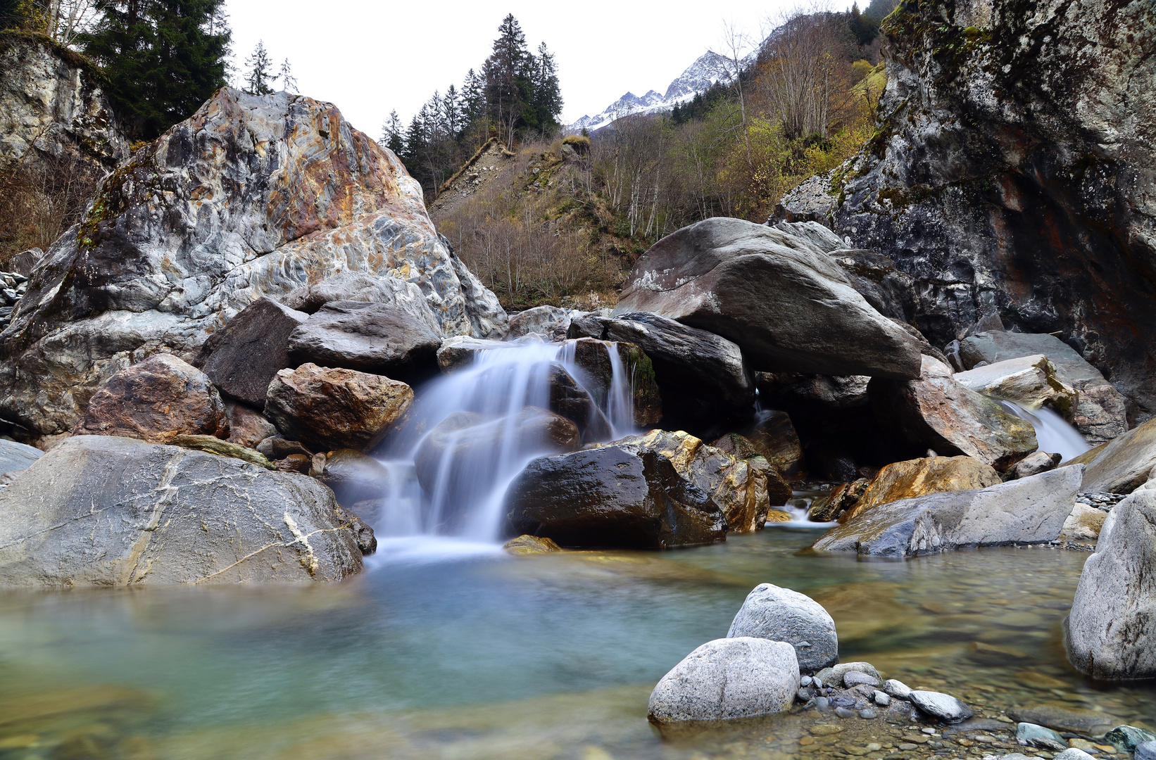 Kärstelenbach, Bristen