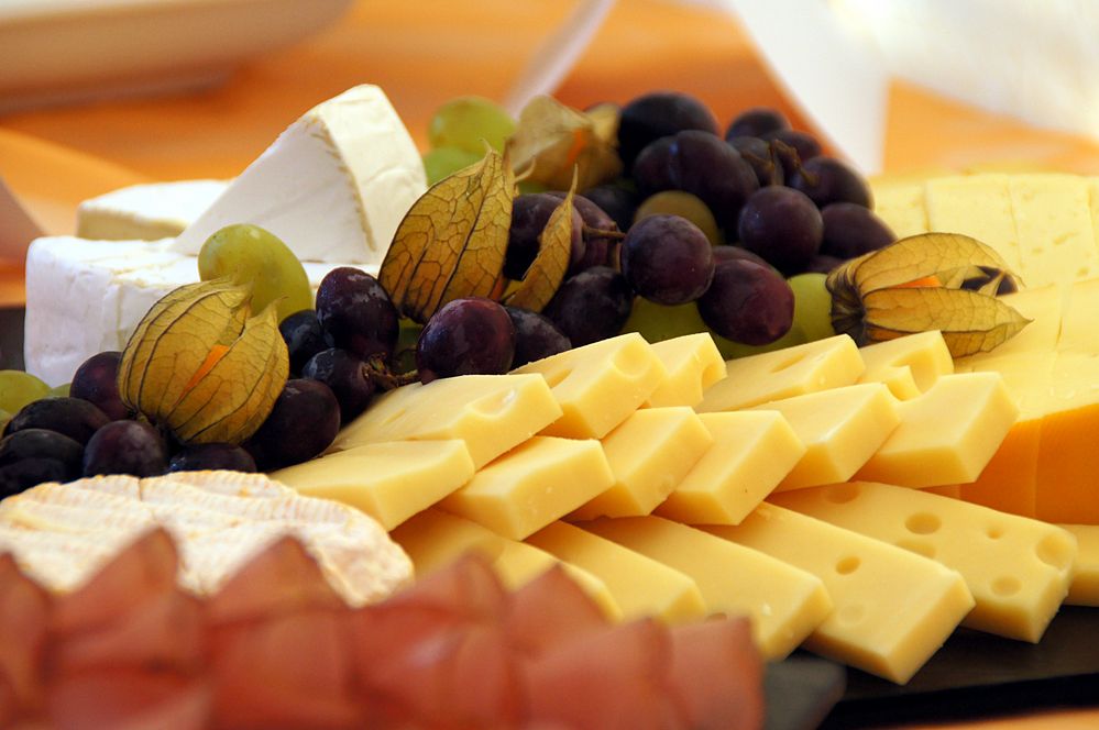 Käse und Trauben