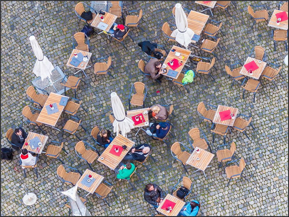 Kaffee im Oktober